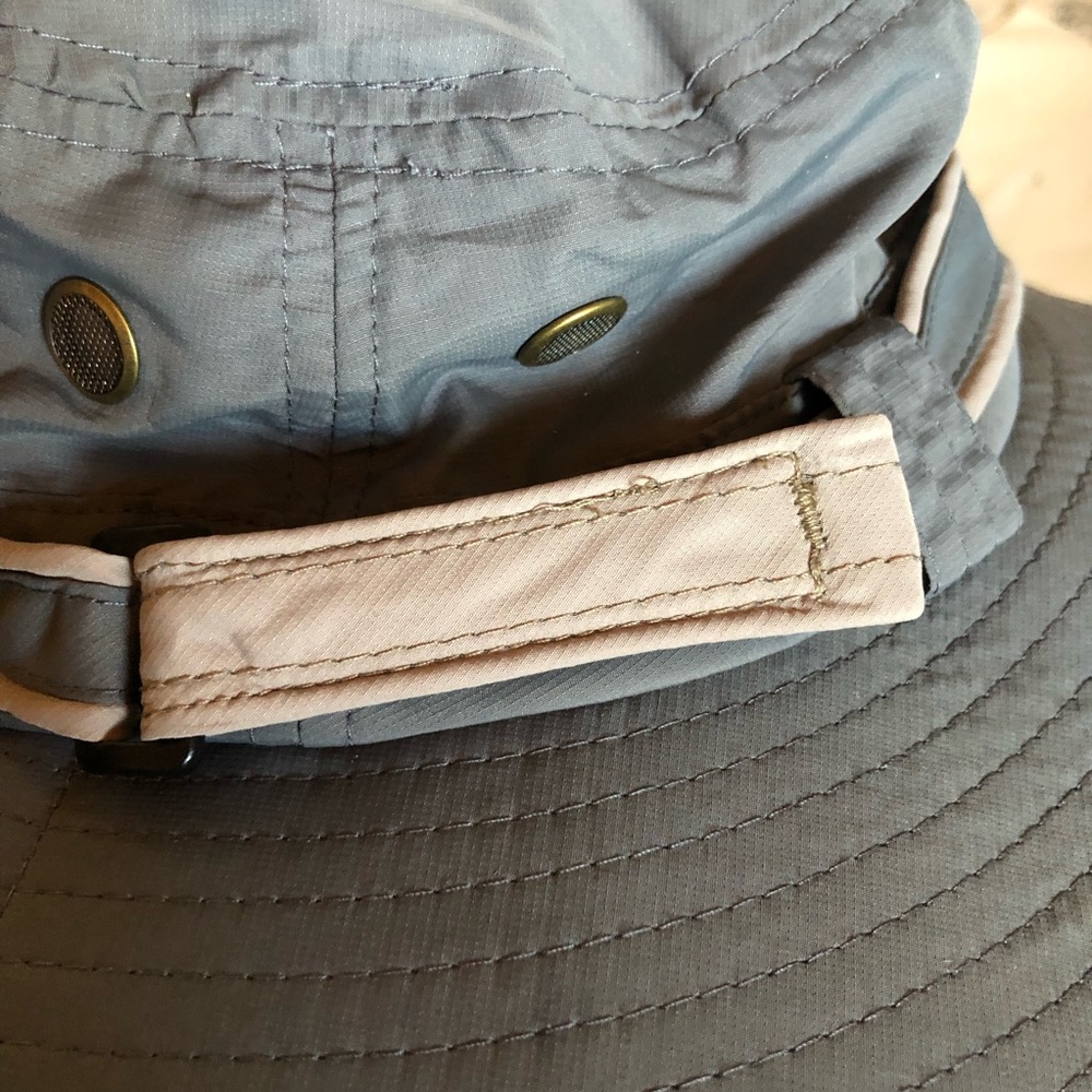 Water Resistant Sun Protection Hat - Picture 4 of 6